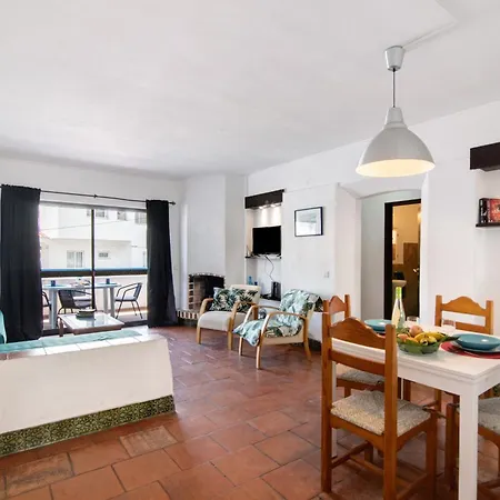 Mar Azul 4 アルブフェイラ